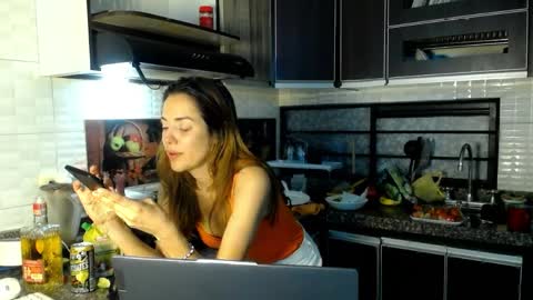 Snapshot of ameliacastro chatting on April 2026 11:43:02 PM Amalia Castro online show from April 2026 11:43:02 PM