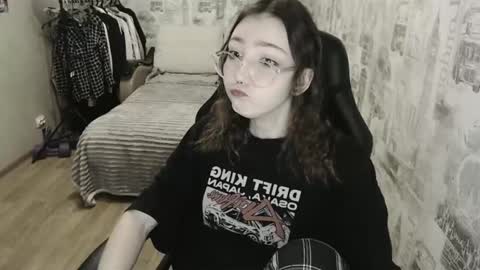 Snapshot of ameliakamishiro chatting on December 2024 01:47:01 PM Amelia online show from December 2024 01:47:01 PM