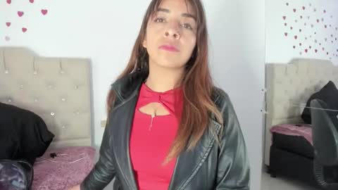 Snapshot of amelie01bronw chatting on May 2026 02:35:02 PM amelie brown online show from May 2026 02:35:02 PM