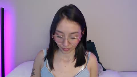 Snapshot of amelie_bss chatting on February 2025 07:04:02 AM Amelie online show from February 2025 07:04:02 AM