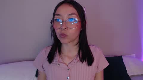 Snapshot of amelie_bss chatting on February 2025 11:45:01 PM Amelie online show from February 2025 11:45:01 PM