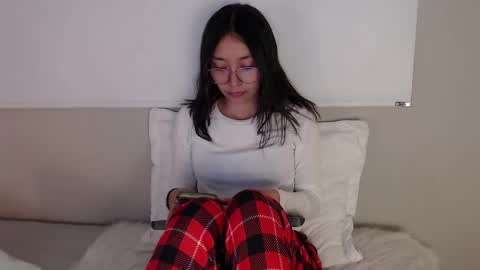 Snapshot of amelie_bss chatting on February 2025 08:22:02 PM Amelie online show from February 2025 08:22:02 PM