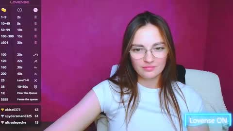 Amelie online show from December 2024 03:49:02 PM