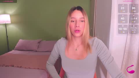 Snapshot of ameliegraham chatting on February 2025 10:59:01 AM Amelie Graham online show from February 2025 10:59:01 AM