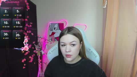 Snapshot of ameliepeach chatting on April 2026 01:47:02 AM Amelie online show from April 2026 01:47:02 AM