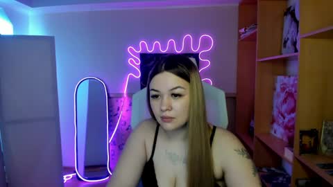 Snapshot of ameliepeach chatting on April 2026 04:59:01 AM Amelie online show from April 2026 04:59:01 AM