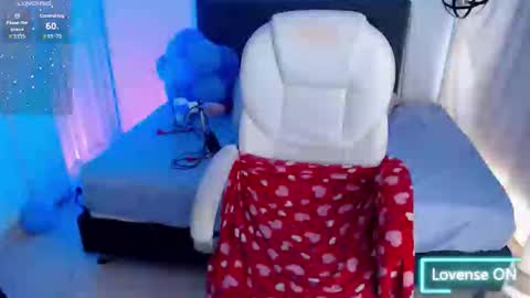 Amelie  online show from February 2026 05:31:01 PM