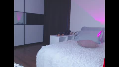 amelinamersi online show from October 2025 04:50:01 PM