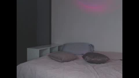 amelinamersi online show from November 2025 05:25:01 PM