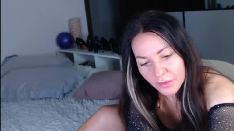 amelinamersi online show from February 2026 08:38:01 PM