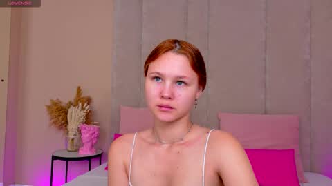 AmeliRoyse online show from November 2025 05:07:01 PM