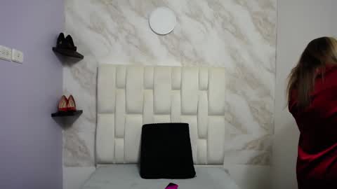 Amell Thomson online show from January 2025 11:36:02 AM