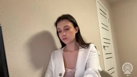 amelyay online show from December 2025 02:48:01 PM