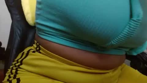 Mari online show from November 2025 12:15:01 PM