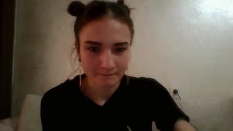 Julia  online show from March 2025 09:40:01 AM