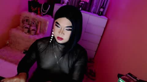 Queen Mireska online show from January 2025 04:28:02 PM