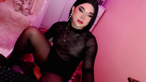 Queen Mireska online show from February 2025 05:19:02 PM