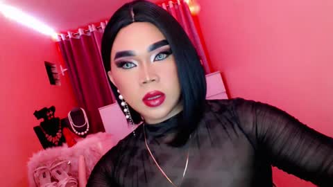 Queen Mireska online show from March 2025 12:00:01 PM