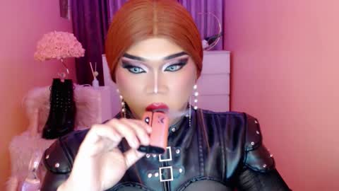 Queen Mireska online show from September 2025 04:17:01 PM