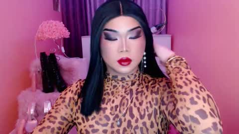 Queen Mireska online show from September 2025 01:25:02 PM