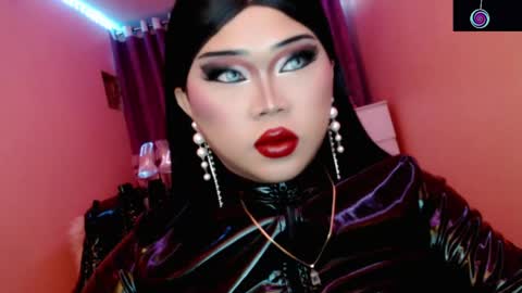 Snapshot of amiadoll chatting on June 2026 03:40:02 PM Queen Mireska online show from June 2026 03:40:02 PM