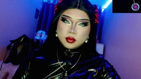Snapshot of amiadoll chatting on June 2026 03:03:01 PM Queen Mireska online show from June 2026 03:03:01 PM