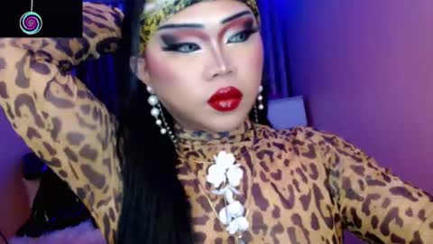 Snapshot of amiadoll chatting on July 2026 04:39:33 PM Queen Mireska online show from July 2026 04:39:33 PM