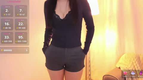 AmiliYan online show from November 2025 08:13:02 AM