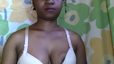 aminah01 online show from November 2025 07:08:01 AM