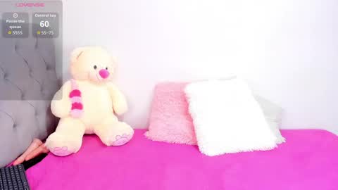 Snapshot of amira_princesswc chatting on June 2026 07:26:02 PM amira_princesswc online show from June 2026 07:26:02 PM