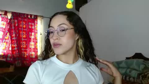 amitlu_ online show from December 2024 05:13:01 PM