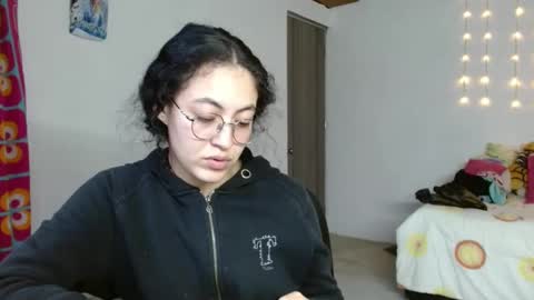 amitlu_ online show from March 2025 10:52:02 PM