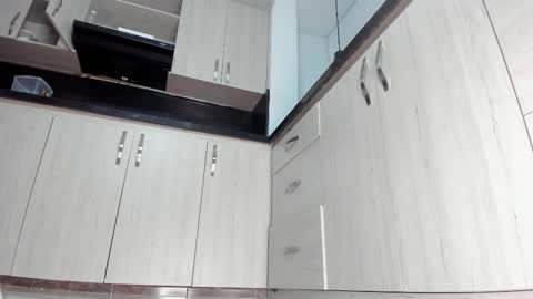 Amelya online show from December 2025 08:46:01 PM