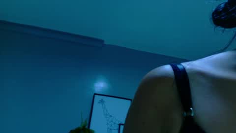 A M M Y  online show from April 2026 09:37:01 AM