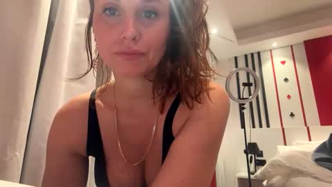 amolika online show from February 2026 11:42:02 PM