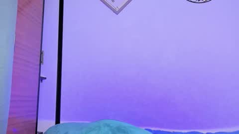 Amon online show from November 2025 05:24:01 AM