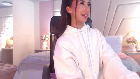 Sophi online show from December 2024 02:15:01 PM