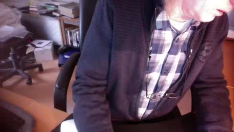 Snapshot of amor2200 chatting on December 2024 12:45:02 PM Amor2200 online show from December 2024 12:45:02 PM