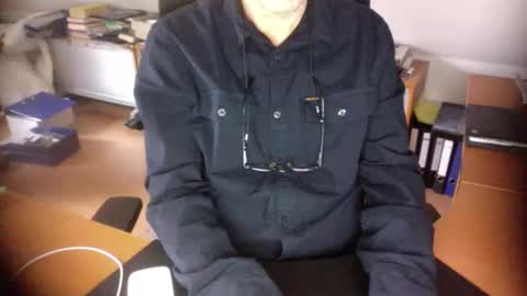 Snapshot of amor2200 chatting on November 2025 08:57:01 AM Amor2200 online show from November 2025 08:57:01 AM