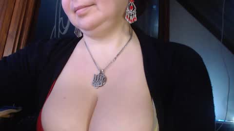 amorelara online show from February 2025 05:37:01 AM