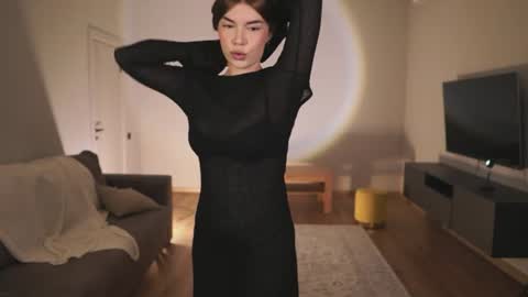 Snapshot of amourdemavie_ chatting on June 2026 01:06:02 PM Ada online show from June 2026 01:06:02 PM