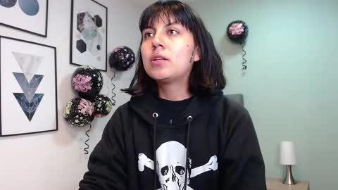 Amy 3 online show from September 2025 04:34:02 AM