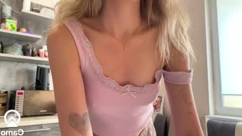 Amy Chill online show from September 2025 12:42:01 PM