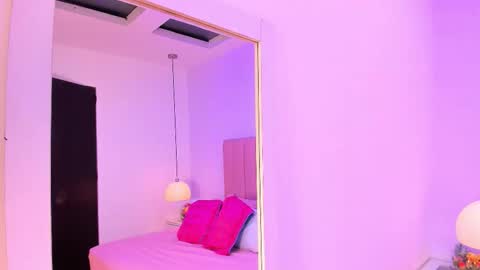 Aleja   online show from October 2025 03:31:02 AM