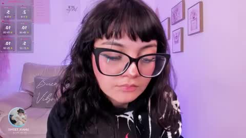 Snapshot of amy_lit chatting on September 2025 07:13:01 PM Hello I am Allison Welcome to my room and let is have a good time together whith me online show from September 2025 07:13:01 PM