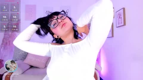 Snapshot of amy_lit chatting on September 2025 08:13:02 PM Hello I am Allison Welcome to my room and let is have a good time together whith me online show from September 2025 08:13:02 PM