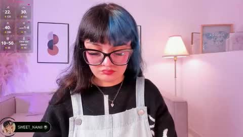 Snapshot of amy_lit chatting on December 2025 04:35:02 PM Hello I am Allison Welcome to my room and let is have a good time together whith me online show from December 2025 04:35:02 PM