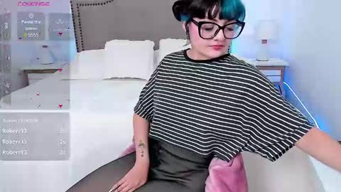 Snapshot of amy_lit chatting on February 2026 08:14:02 PM Hello I am Allison Welcome to my room and let is have a good time together whith me online show from February 2026 08:14:02 PM