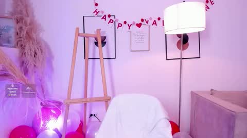 Snapshot of amy_lit chatting on February 2026 05:53:02 PM Hello I am Allison Welcome to my room and let is have a good time together whith me online show from February 2026 05:53:02 PM