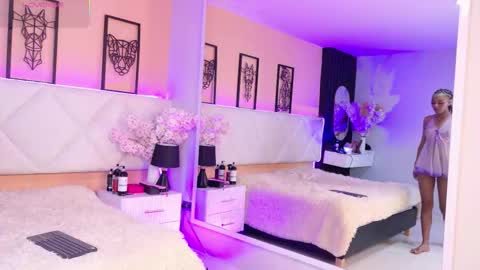 Amy online show from November 2025 08:30:02 PM